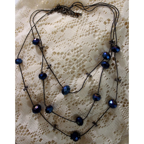 Jewelry - Beautiful Blue Beaded Necklace